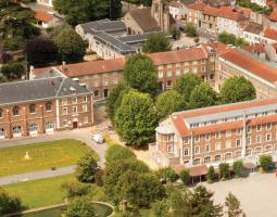 Alpadia Paris-Igny Language school