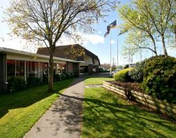 Pacific International Hotel Management School (PIHMS)