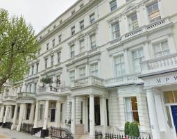 MPW College London (Mander Portman Woodward)