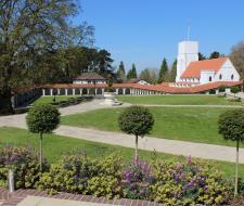 Downe House Summer School