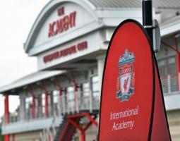 Liverpool FC (Liverpool Football Camp in England)