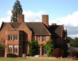 Handcross Park School