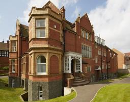 Earlscliffe Sixth Form School