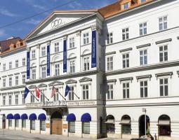 Webster Vienna Private University