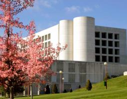 Universidad de Navarra (UNAV)