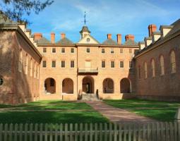 College of William &amp; Mary (W &amp; M)