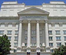 De La Salle University Manila (DLSU)