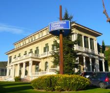 Universitat Oberta de Catalunya (UOC) Open University of Catalonia