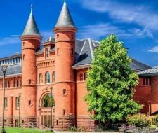 Wesleyan University (WU)