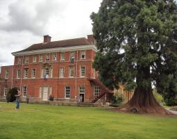 Elstree Elementary School