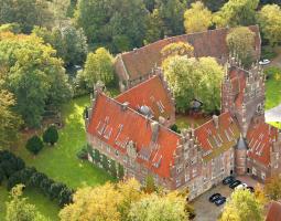 Humboldt-Institut Heessen Castle Summer Camp