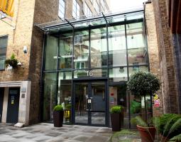 IH London Language School with English