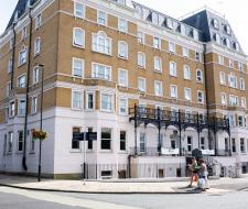 Embassy English language school in Portsmouth