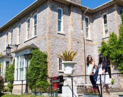 Alpadia Torquay Summer Language Junior Camp