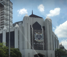 Binary University – Management & Entrepreneurship