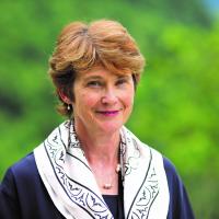 Expert Mrs Patricia Woodhouse