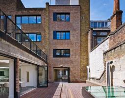 Condé Nast College of Fashion & Design