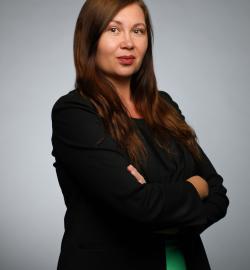 - Review: Svetlana  Iakovleva