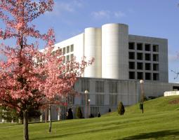 ISEM Fashion Business School (University of Navarra)