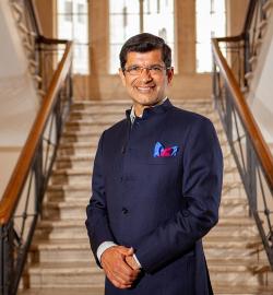 - Review: Shitij Kapur