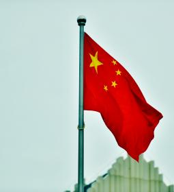 In China, "night schools" are being actively opened. Why are they so attractive to Chinese youth?