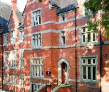 Newcastle-under-Lyme School