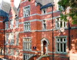 Newcastle-under-Lyme School