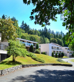 Discounts in Brookes Shawnigan Lake School for international students