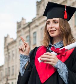 Special offer from Myddelton College - studying in England for only £19,260 a year