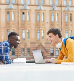 Discounts for studying at Myddelton College for international students