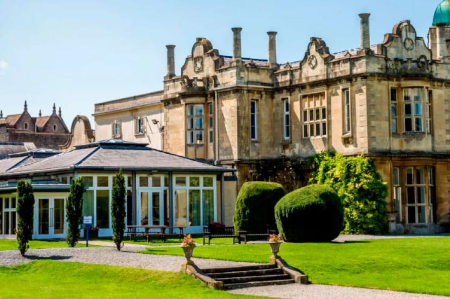 £500 discount from the BELL Language School for international students