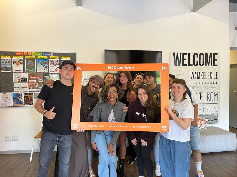 25% discount on courses and programs from Embassy English Schools for foreign students