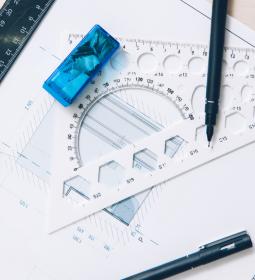 Mathematics, physics, engineering: summer courses in England