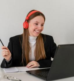 How does an online bachelor's degree work?