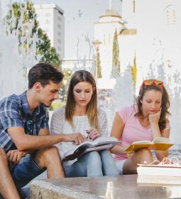 How to enter a university abroad? Detailed instructions from an expert