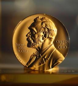 Nobel Prize in Physics 2024: Award for Breakthroughs in AI
