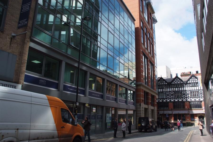 Abbey DLD invites you to study in January 2025 and to a series of webinars and study tours