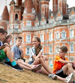 TOP-20 Best Language Schools in the Suburbs of London 2026 Rankings