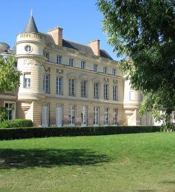TOP-2 best boarding schools in Paris 2026 Ranking