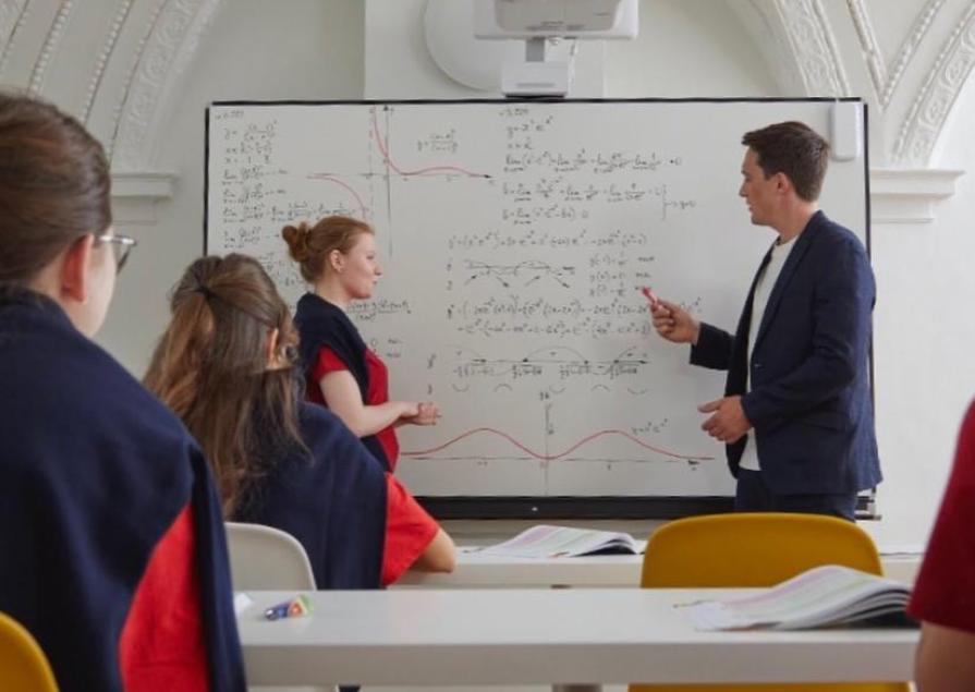 TOP-3 Best Boarding Schools in Vienna 2026 Ranking