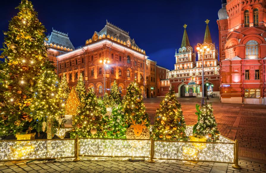 TOP most beautiful cities in the world in the New Year and Christmas