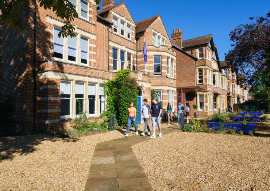 TOP-10 Best Boarding Schools in Oxford 2026 Ranking