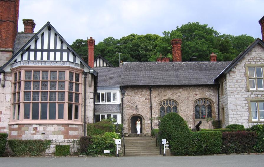 TOP-3 Best Colleges in Wales 2026 Rankings