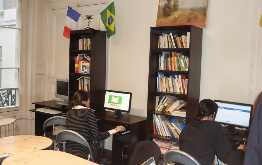 TOP 3 best language camps in Paris 2026 Ranking