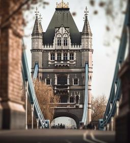 FAQ: How many faculties are there in Oxford?