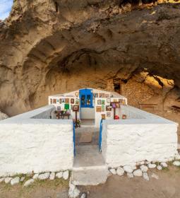 Amazing temple without a roof - how was it built?