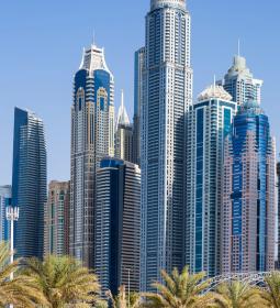 How to have an inexpensive vacation in the UAE: effective ways to save money