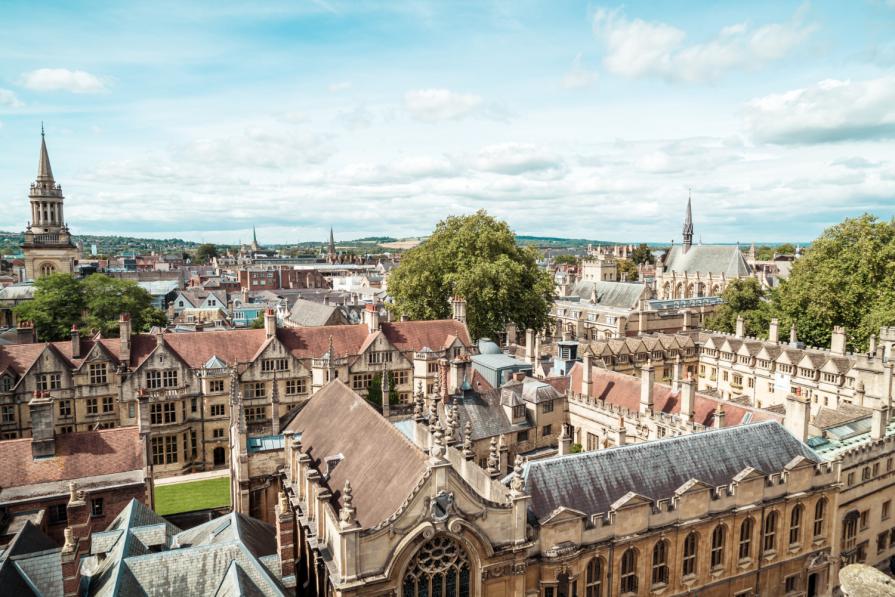 FAQ: How many colleges are owned by Oxford?