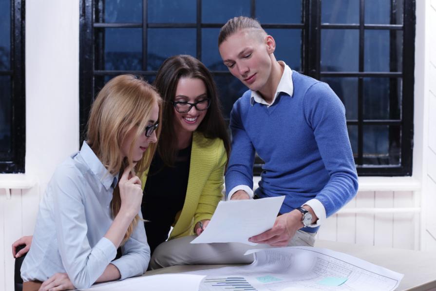 Best Dubai Universities in Advertising, PR and Communications