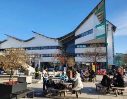 Twin Summer Centre — London Docklands